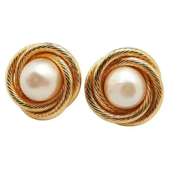 Chanel Vintage Earrings Pearl Gold-Tone #209420C45B - Picture 2 of 6